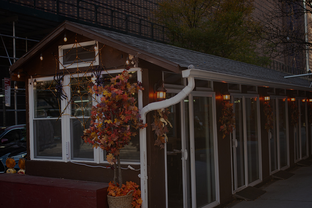 il-violino-vantagebrick-outdoor-seating-outside-fall-season-1000×667-nyc